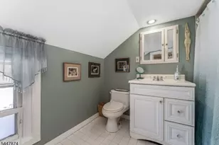 40 Sergeantsville Rd, Raritan Township, NJ 08822 - Photo 18
