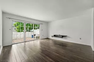21 Balboa Ln, Franklin Township, NJ 08823 - Photo 4