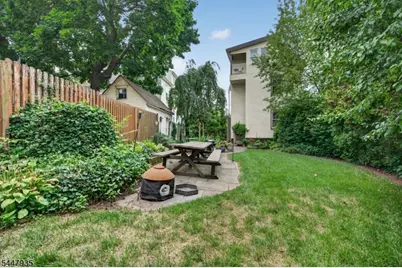 81 Louis St, New Brunswick, NJ 08901 - Photo 36