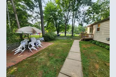 39 Mount Washington Dr, Clifton, NJ 07013 - Photo 6
