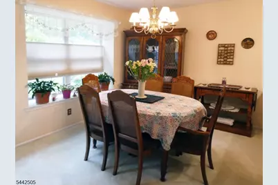 92 Stonehedge Court, Franklin Township, NJ 08873 - Photo 4
