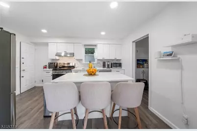 412 Spruce St, Linden, NJ 07036 - Photo 4