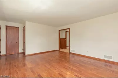 1133 Hetfield Ave, Scotch Plains Township, NJ 07076 - Photo 4