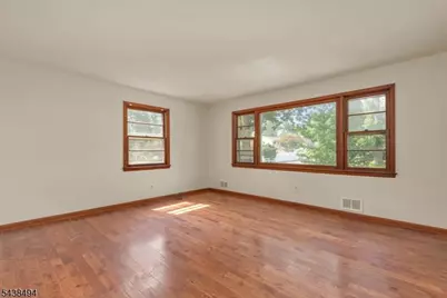 1133 Hetfield Ave, Scotch Plains Township, NJ 07076 - Photo 2