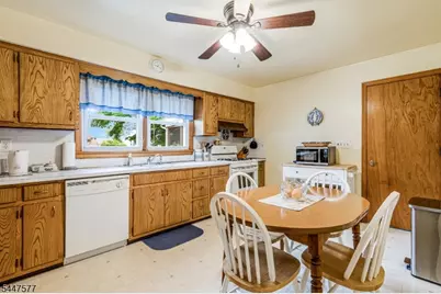 92 Louise Dr, Manville, NJ 08835 - Photo 14