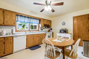 92 Louise Dr, Manville, NJ 08835 - Photo 14
