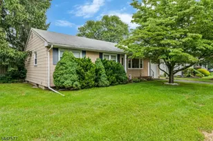92 Louise Dr, Manville, NJ 08835 - Photo 4