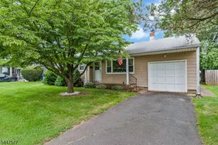 92 Louise Dr, Manville, NJ 08835 - Photo 2