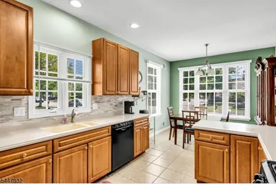 31 Bayard Rd, Franklin Township, NJ 08873 - Photo 12