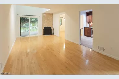 89 Continental Rd, Parsippany, NJ 07950 - Photo 6