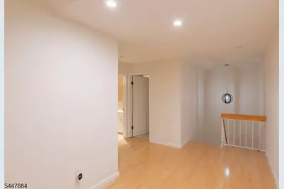 89 Continental Rd, Parsippany, NJ 07950 - Photo 24