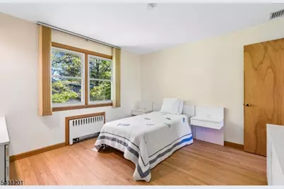 186 W Northfield Rd, Livingston, NJ 07039 - Photo 20
