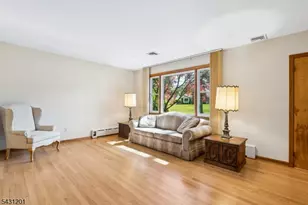 186 W Northfield Rd, Livingston, NJ 07039 - Photo 6