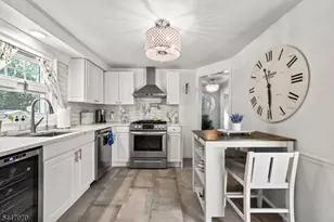 10 Dale Dr, Fairfield, NJ 07004 - Photo 30
