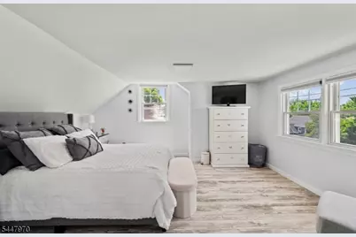 10 Dale Dr, Fairfield, NJ 07004 - Photo 24