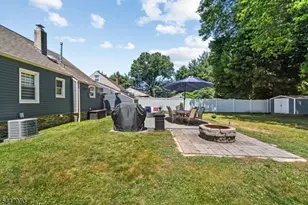 10 Dale Dr, Fairfield, NJ 07004 - Photo 6