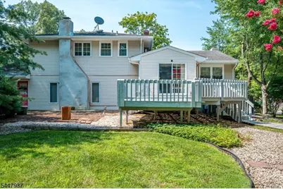560 Wakefield Dr, Metuchen, NJ 08840 - Photo 8