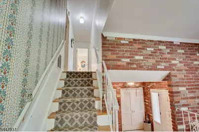 560 Wakefield Dr, Metuchen, NJ 08840 - Photo 28