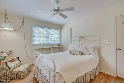 560 Wakefield Dr, Metuchen, NJ 08840 - Photo 34