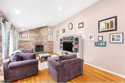 41 Holly Glen Ln, Berkeley Heights Township, NJ 07922 - Photo 12