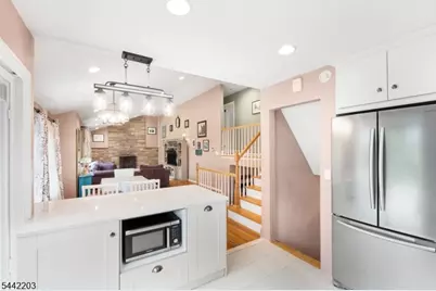41 Holly Glen Ln, Berkeley Heights Township, NJ 07922 - Photo 10