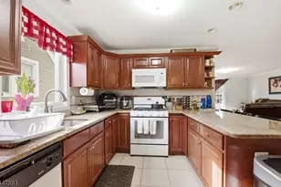 637 Jefferson Ave, Elizabeth, NJ 07201 - Photo 2