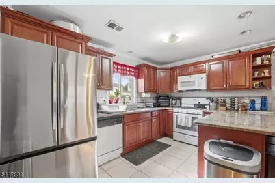 637 Jefferson Ave, Elizabeth, NJ 07201 - Photo 1