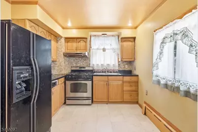 619 E 2nd Ave, Roselle, NJ 07203 - Photo 10