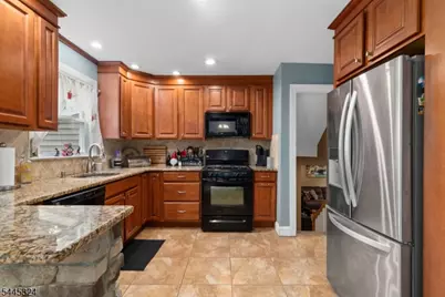 138 William St, Little Falls Township, NJ 07424 - Photo 8