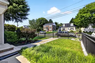 246 N 3rd Ave, Manville, NJ 08835 - Photo 36