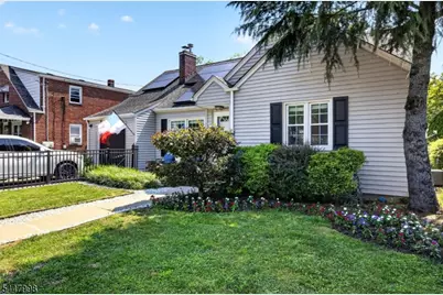 246 N 3rd Ave, Manville, NJ 08835 - Photo 2