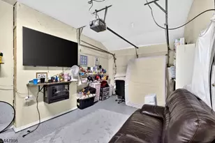 246 N 3rd Ave, Manville, NJ 08835 - Photo 16