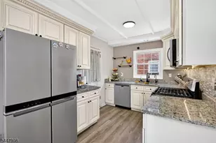 246 N 3rd Ave, Manville, NJ 08835 - Photo 14