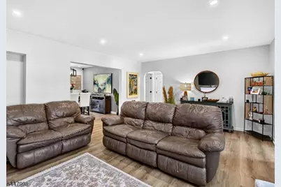 246 N 3rd Ave, Manville, NJ 08835 - Photo 6