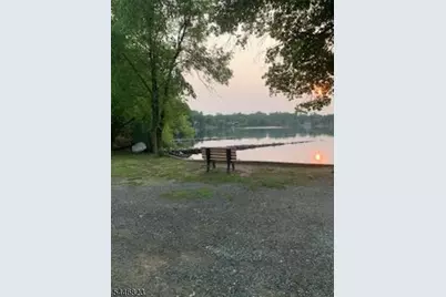 91 Lawrence Rd, Parsippany, NJ 07054 - Photo 4