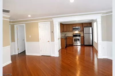 141 Main St #8, South Bound Brook Boro, NJ 08880 - Photo 4
