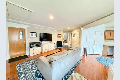 141 Main St #8, South Bound Brook Boro, NJ 08880 - Photo 2