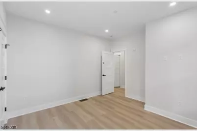 5 Milton Ave, Clifton, NJ 07013 - Photo 24