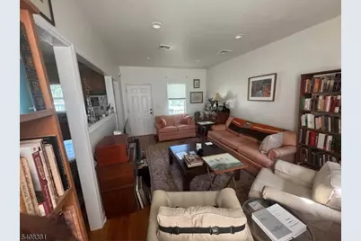 27 Broad St, Flemington, NJ 08822 - Photo 4