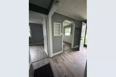 4 Florida Ave, Jefferson Township, NJ 07849 - Photo 8