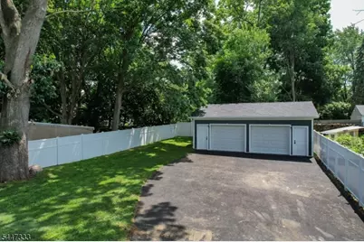 195 N Fullerton Ave #A, Montclair Twp., NJ 07042 - Photo 6