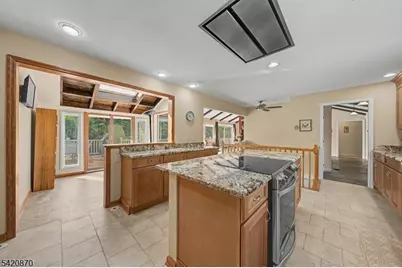 135 W Mountain Rd, Sparta Township, NJ 07871 - Photo 18