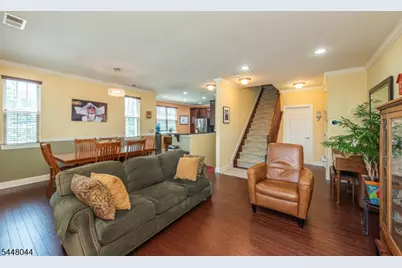 2 Station Sq #2, Union Township, NJ 07083 - Photo 6