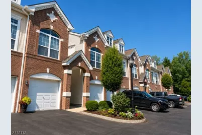 810 Firethorn Dr #E2, Union Township, NJ 07083 - Photo 4