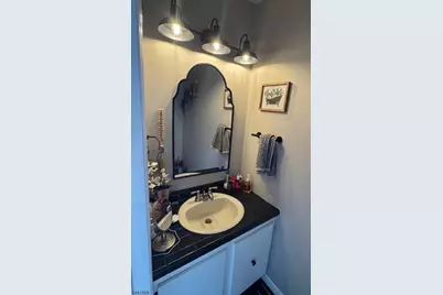 5006 N Oaks Blvd, North Brunswick Township, NJ 08902 - Photo 6