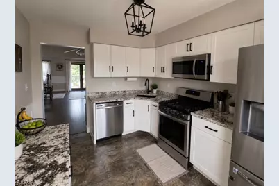 5006 N Oaks Blvd, North Brunswick Township, NJ 08902 - Photo 4