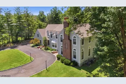 21 Round Top Rd, Warren Township, NJ 07059 - Photo 2