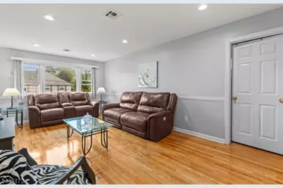 689 Gates Ter, Union Township, NJ 07083 - Photo 10