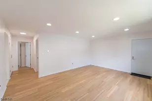 37 Spencer Pl, Garfield, NJ 07026 - Photo 4