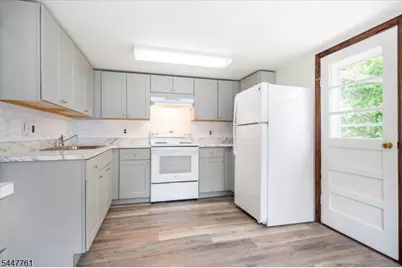 102A N Jefferson Rd, Hanover Township, NJ 07981 - Photo 10